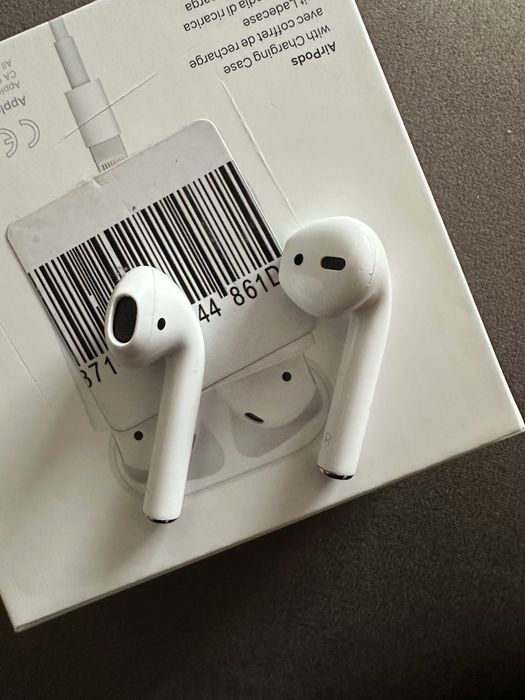 Apple AirPods втора генерация Оригинални
