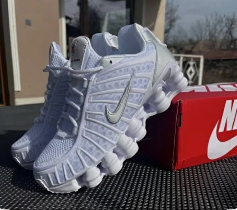 Обувки унисекс  Nike air max Shox