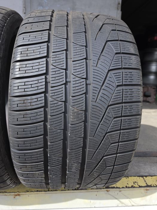 2 бр. зимни гуми 305/30/20 Pirelli MO 6 mm DOT 3617
