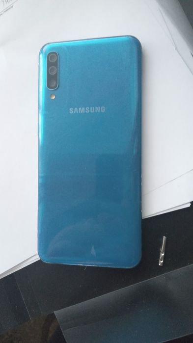 Самсунг А50 64гб
