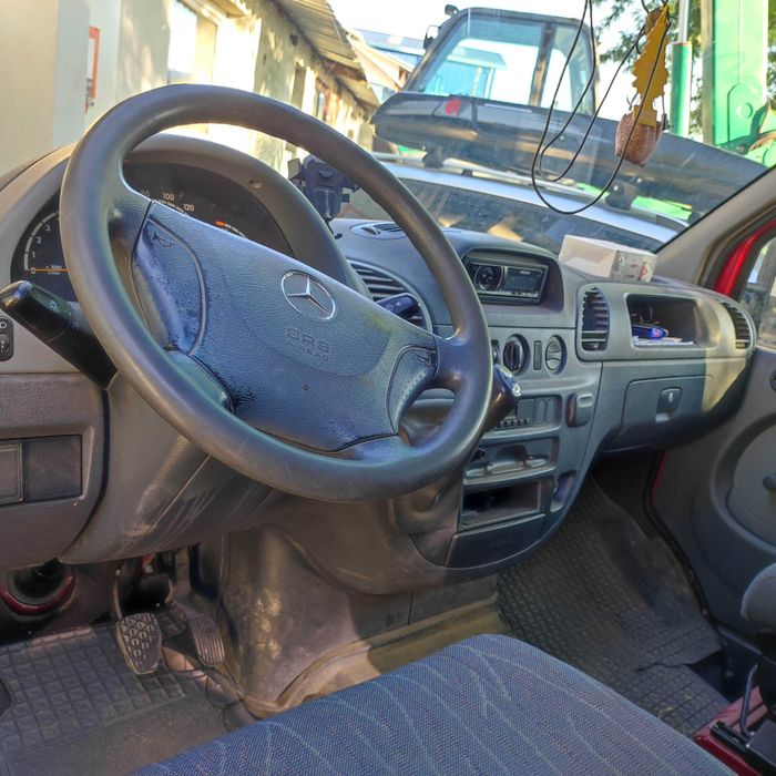 Mercedes sprinter 211 9 locuri, scaune individuale.