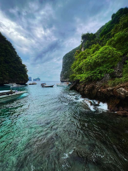 Продам айфон 16про макс