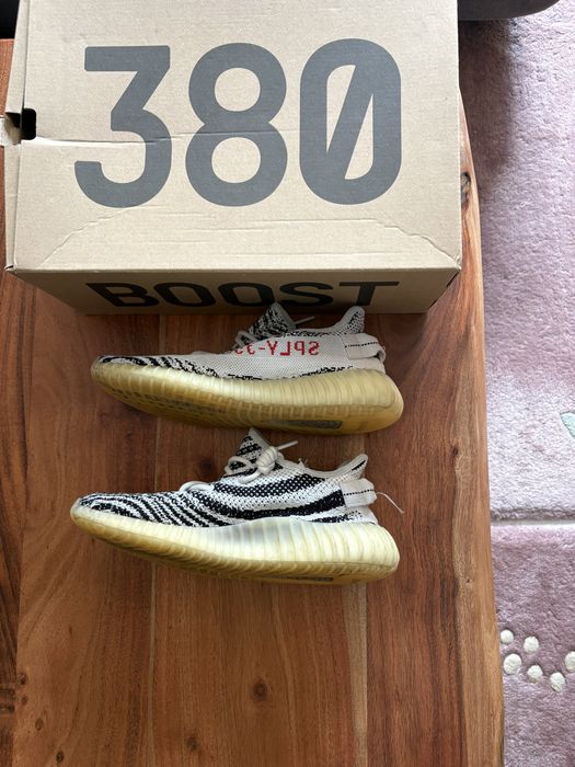 Маратонки Yeezy 42 номер