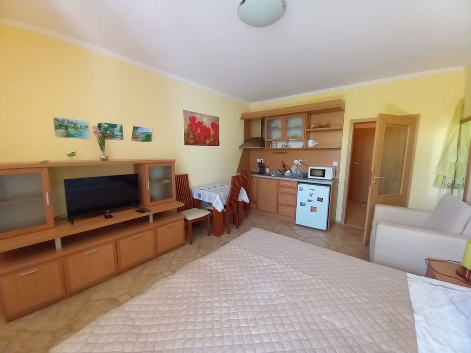 Дава се под наем Едностаен апартамент в к.к. Слънчев бряг - 40 кв.м за 25.5 € - Снимка #1