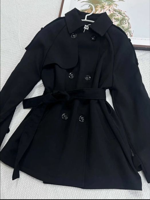 Новый красивый тренч