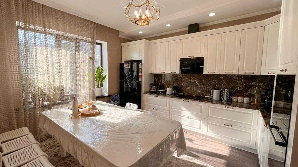 Продается дом в центре города Константин Империя