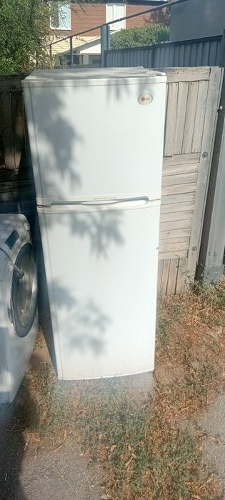 Продам холодильник LG