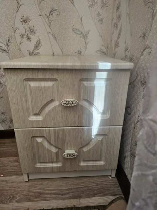 Продам спальный гарнитур