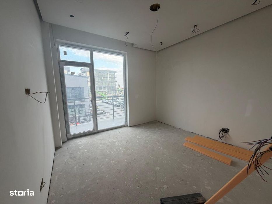 Apartament 3 camere , 89 mp utili,  etj 1, semifinisat , Radauti
