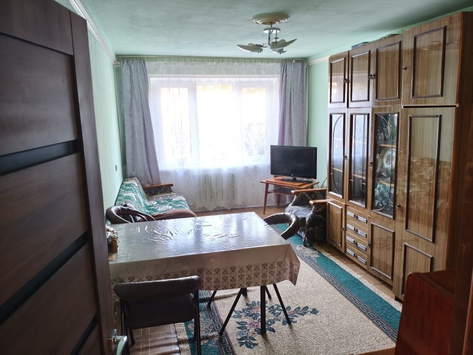 Продается квартира 4 комнатная с двором