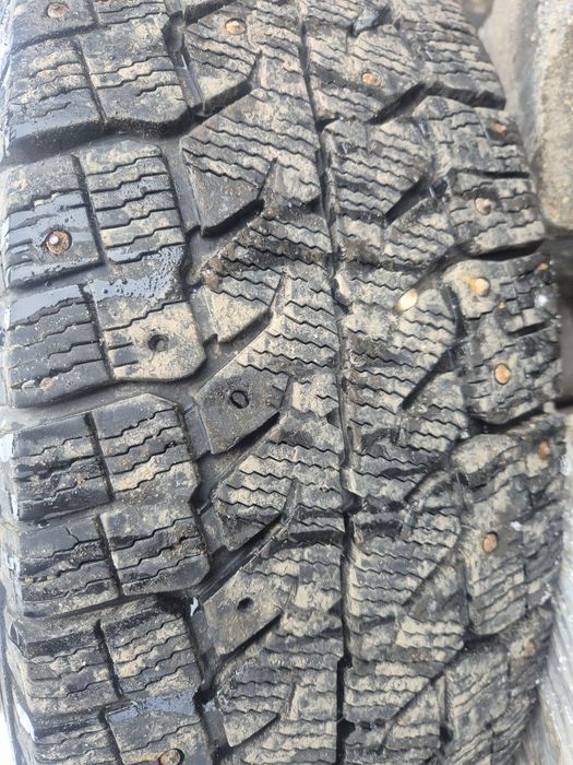 Шины зимние шипы