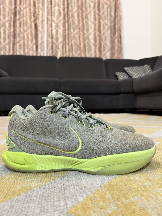 Lebron 21 “Algae”