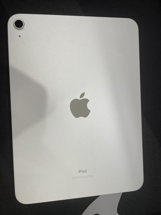 Продаеться в отличном состояние Ipad 10