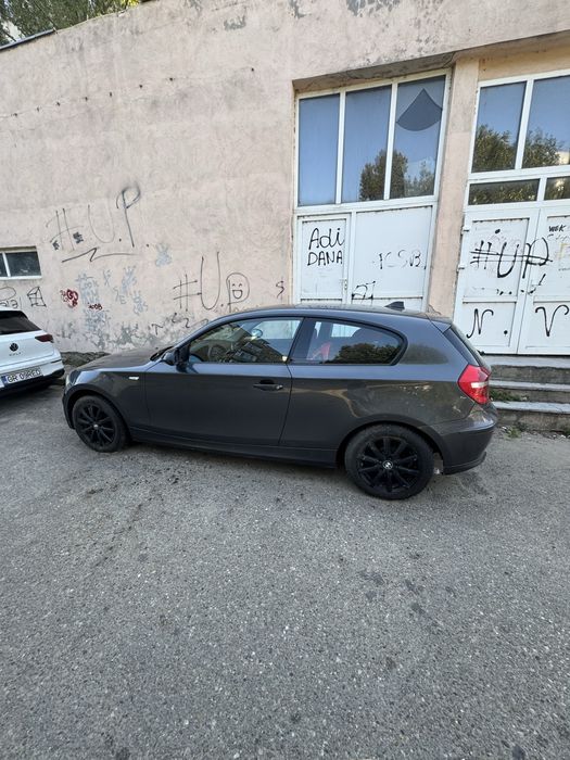 BMW 118i E81 2.0 benzina 143 CP 2007 trapa ,incalzire in scaune