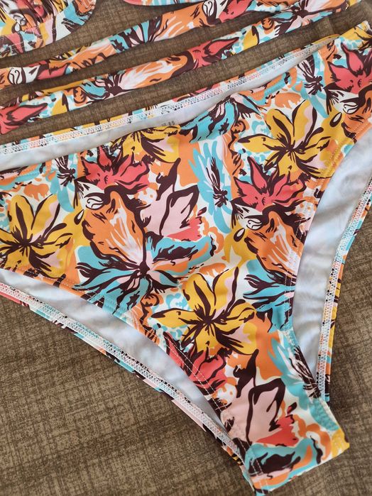 Дамски бански Л - нови