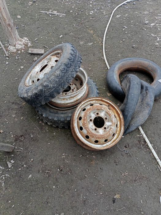 Продам 4 диски на ниву r16
