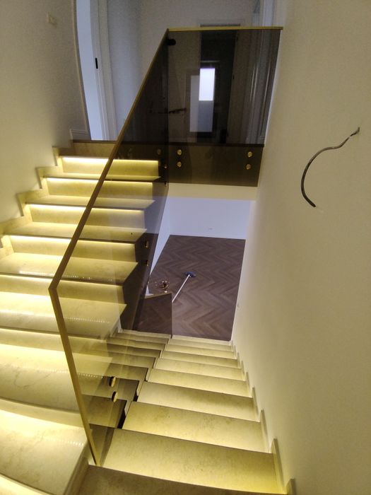In rate!! Balustrade Sticlă Premium (Scări , Balcoane) – În Rate! Sticlă Securizată & Laminată