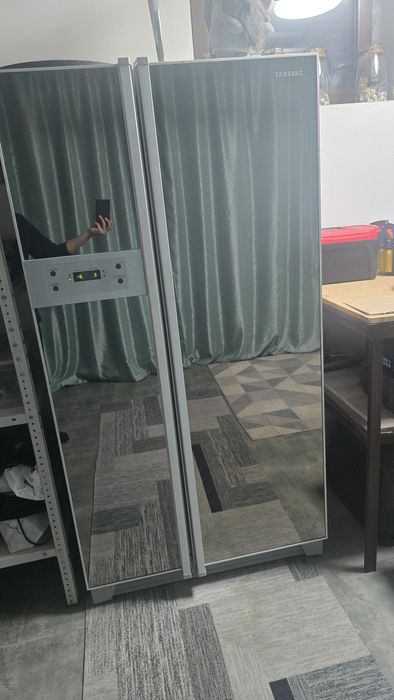 Холодильник двухдверный Samsung продам б/у