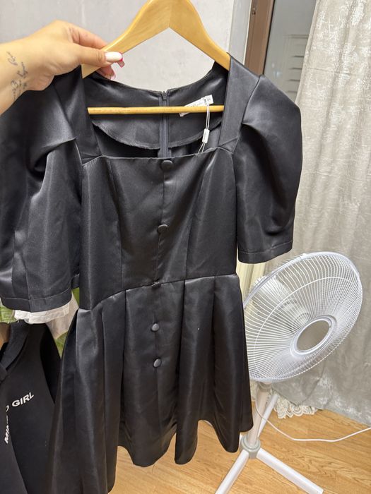 Продам платья б/у