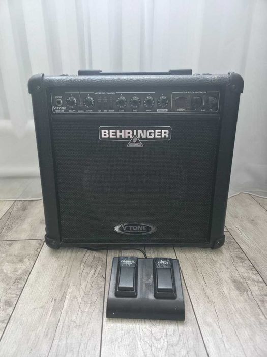 Комбоусилитель для электрогитары Behringer GMX110 Vtone