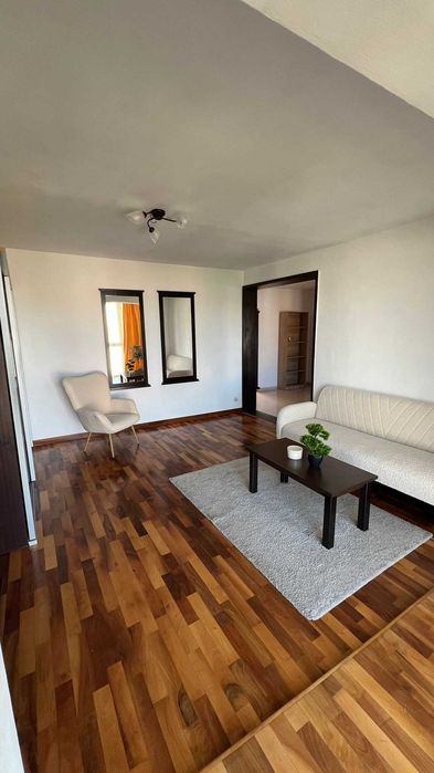 De închiriat - Apartament 3 camere - Str Nicolae Iorga