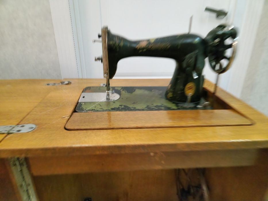 Швейная машина подольский