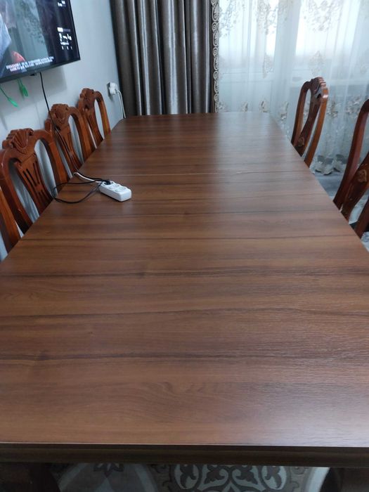 Стол овальный деревянный со стульями