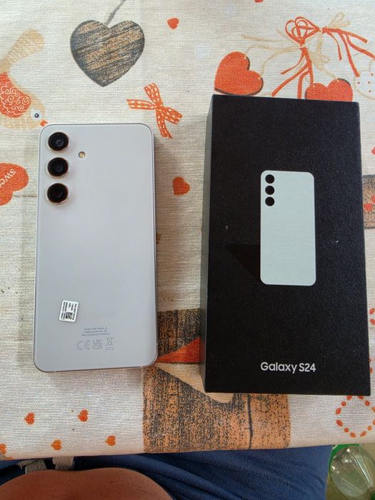 Samsung Galaxy S 24