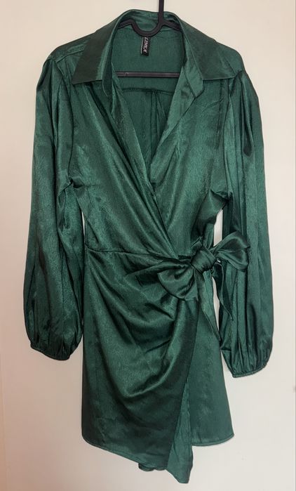 Чисто нова рокля в масленозелно