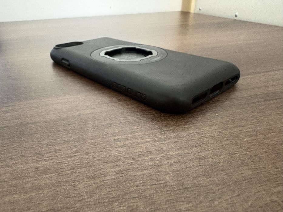 Husa QuadLock MAG Case iPhone SE3