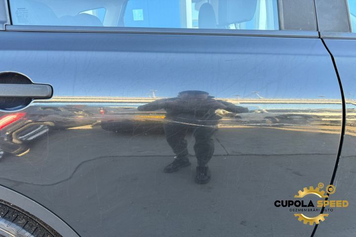 Usa / Portiera spate dreapta (mici zgarieturi) culoare Z11 Nissan Qas