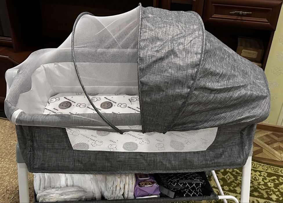 Манеж-кровать, продольный маятниковый механизм для детей от Одо3 лет