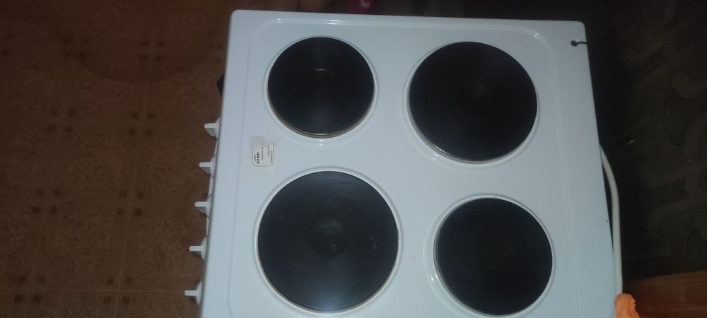 продам электроплиту Flama