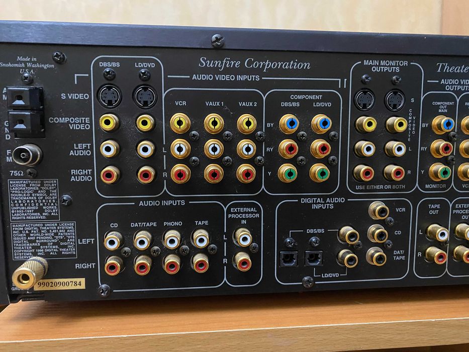 Продам аудио предварительный усилитель Sunfire Grand Processor Theatre