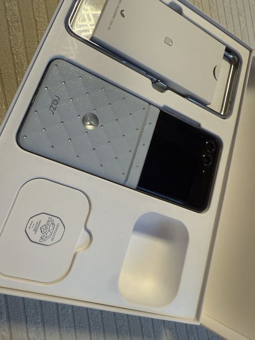 Motorola razr 60 ultra Swarovski