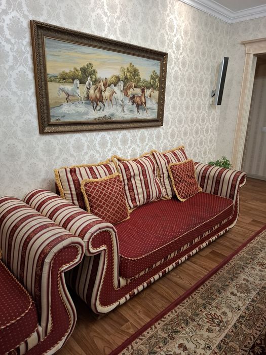 Продается диван комплект