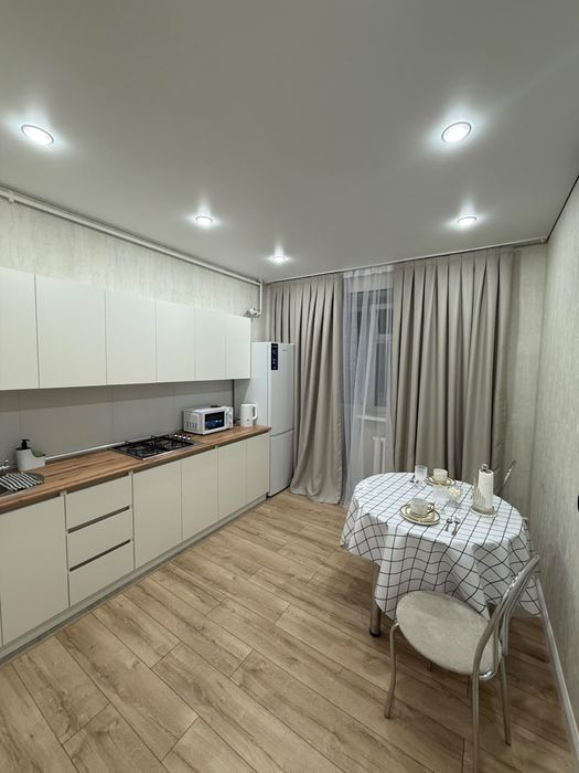 Суточная квартира в авангарде Курмангазы 5