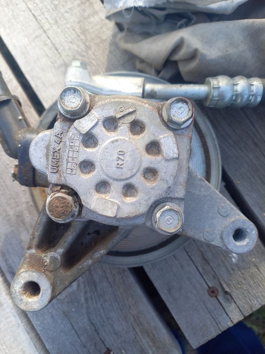 Насос гидроусилителя