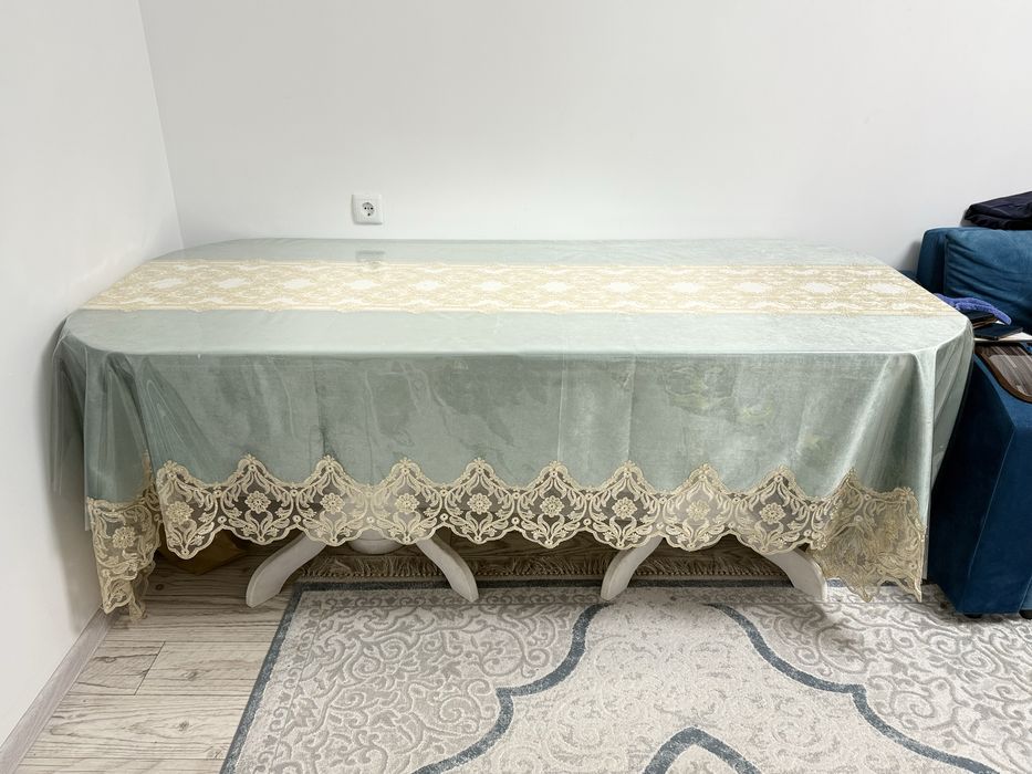 Продам стол. 2,55 м.