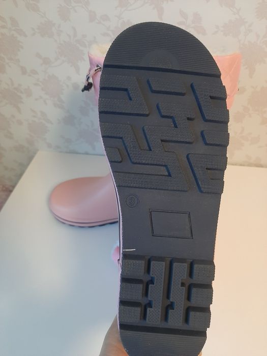 Продам обувь для девочек