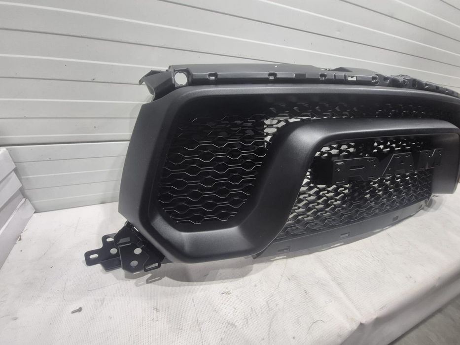 Mopar Радиаторна решетка OEM Dodge Ram Rebel  2019+