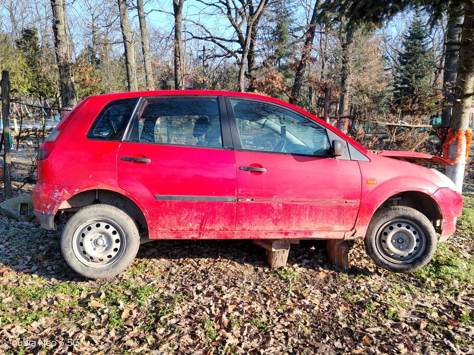 Dezmembrez ford fiesta