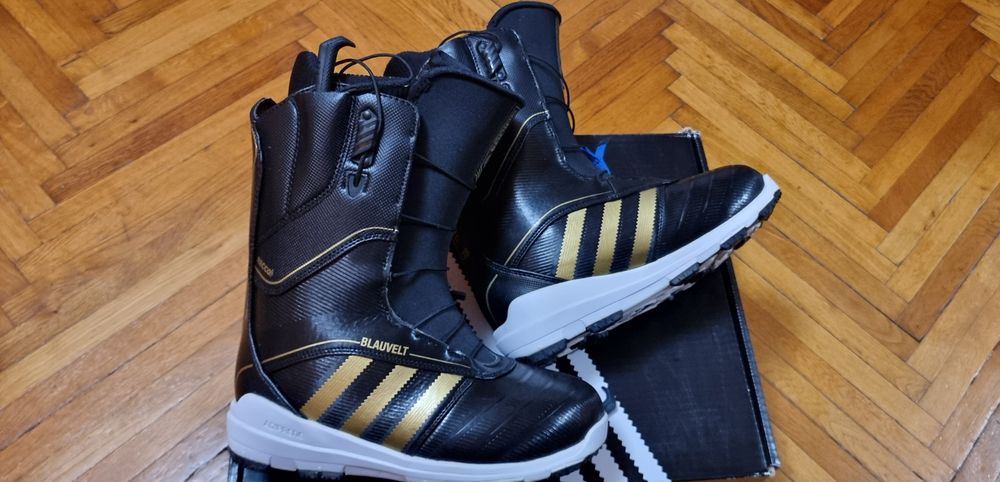 Boots Adidas 42-43
