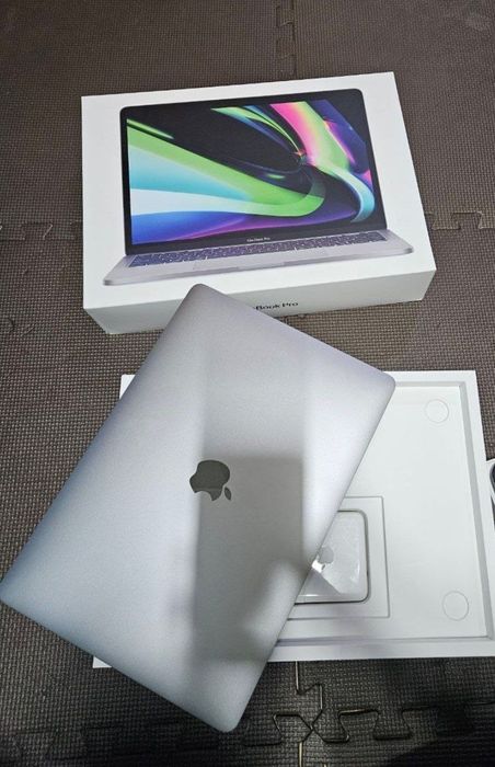 Macbook pro M1 16/512