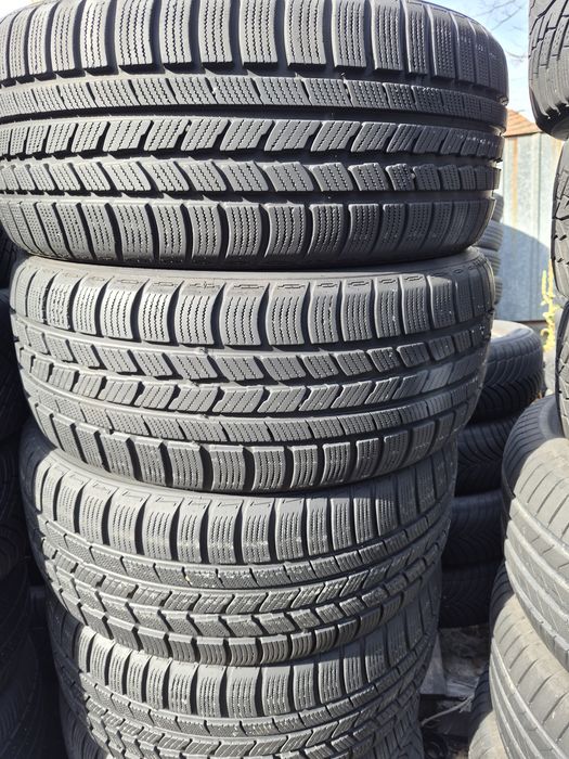 4бр. 225 55 16 Roadstone зимни.