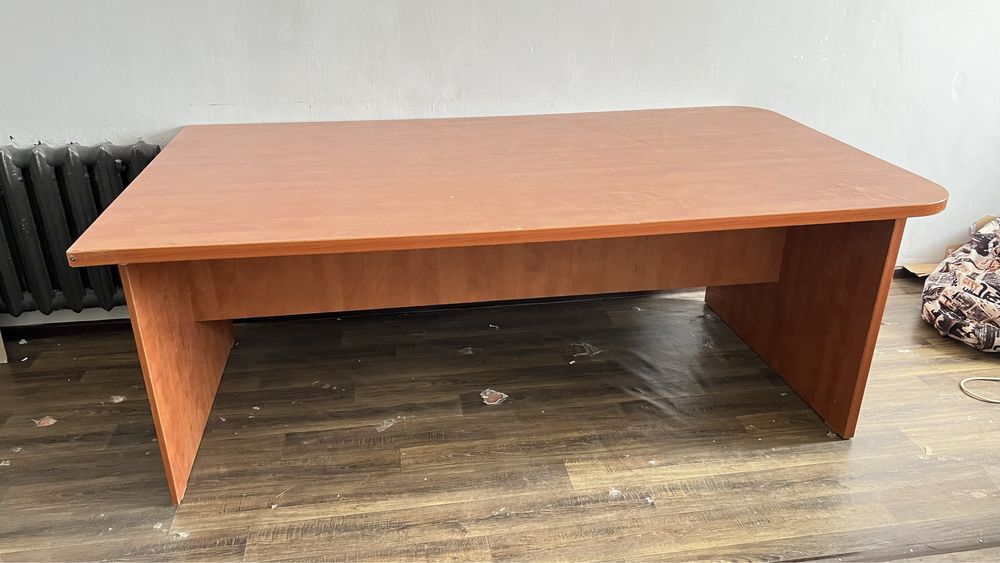 Стол 2 м х 1,1 м б/у