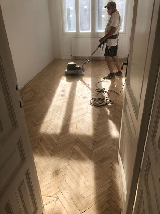 Recondiționare parchet masiv / lemn stratificat.