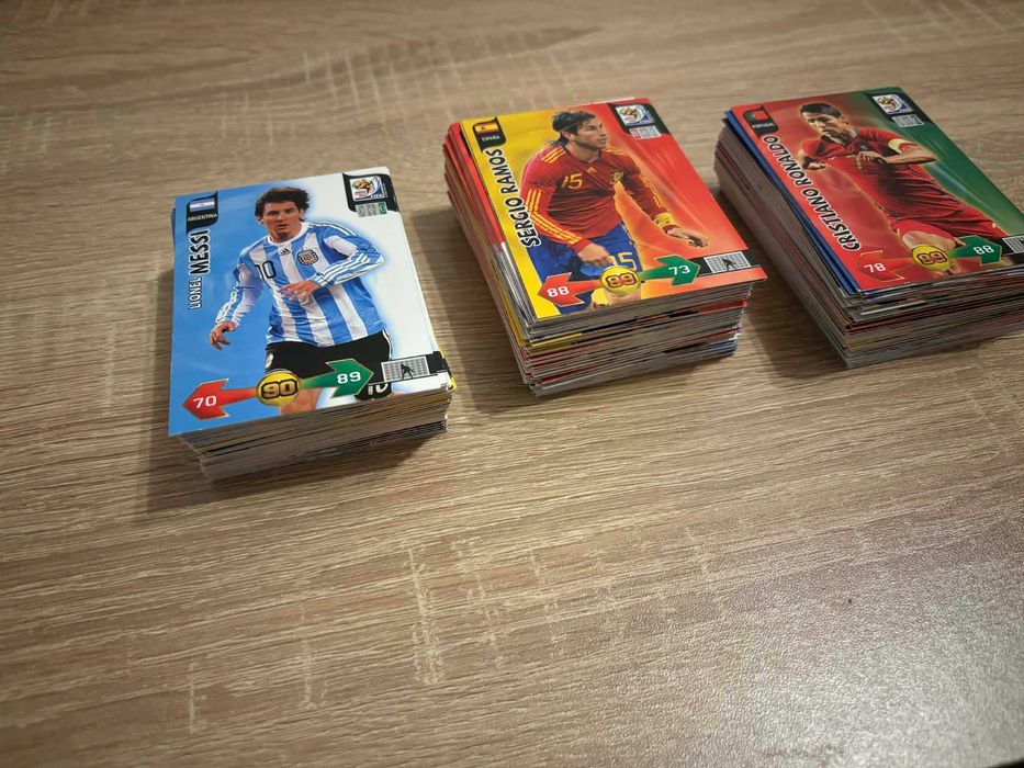 241 различни Panini карти Световно 2010