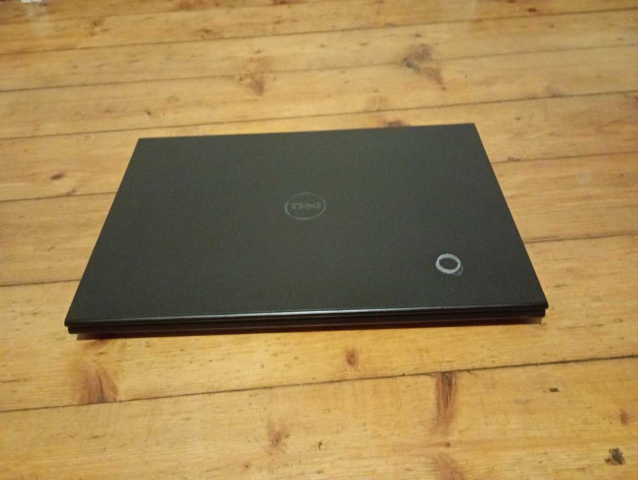 Лаптоп Dell 15 /ново SSD/ геймърски /нова батерия /GeForce 820M 2GB