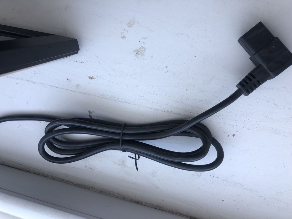 TV Samsung LED Model: T24E310EX